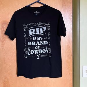 YELLOWSTONE tee